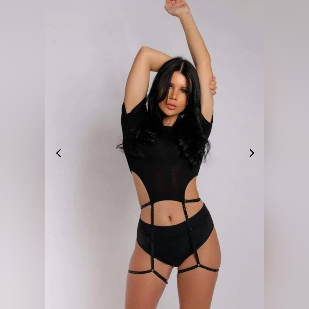 CXIX Baddies T Shirt Garter